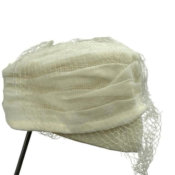 Vintage 1960s White Pillbox Hat Veil Union Label Wedding Formal main image 6